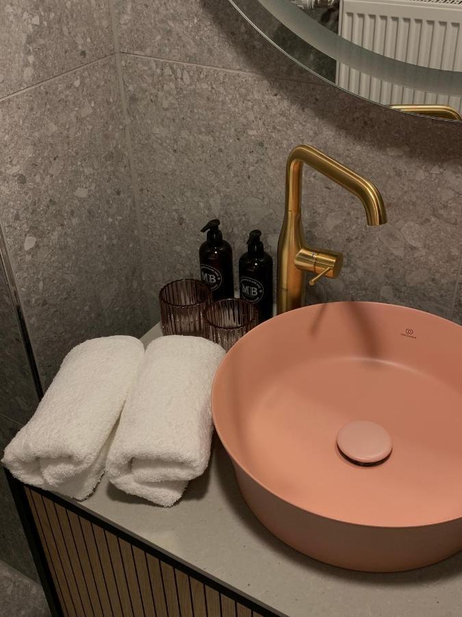 Bob W Peterhof Aparthotel Φράιζινγκ Εξωτερικό φωτογραφία